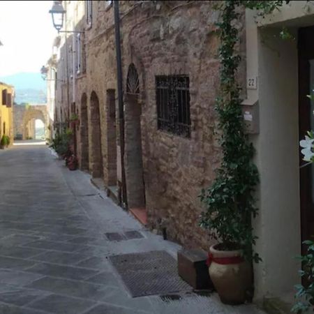 Casa Contadina In Borgo Medievale, Tuscany Monteguidi Εξωτερικό φωτογραφία