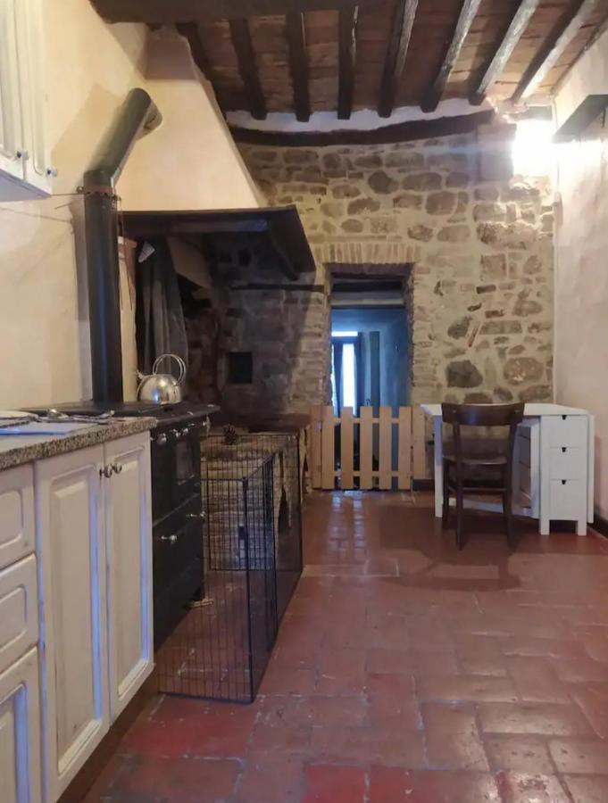 Casa Contadina In Borgo Medievale, Tuscany Monteguidi Εξωτερικό φωτογραφία